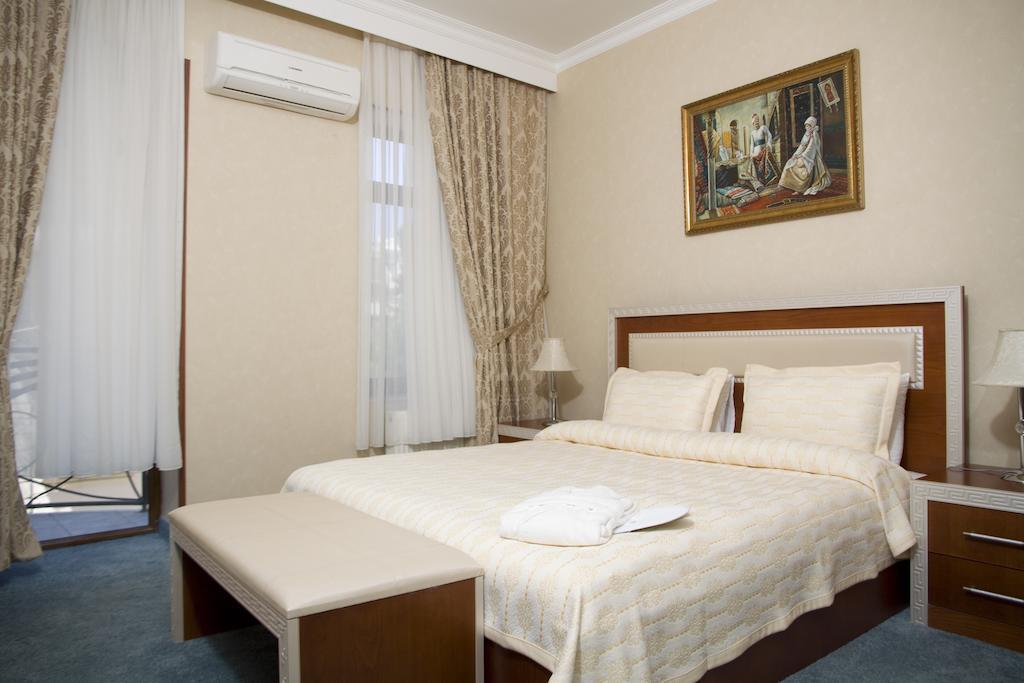 City Palace Hotel Baku Room photo